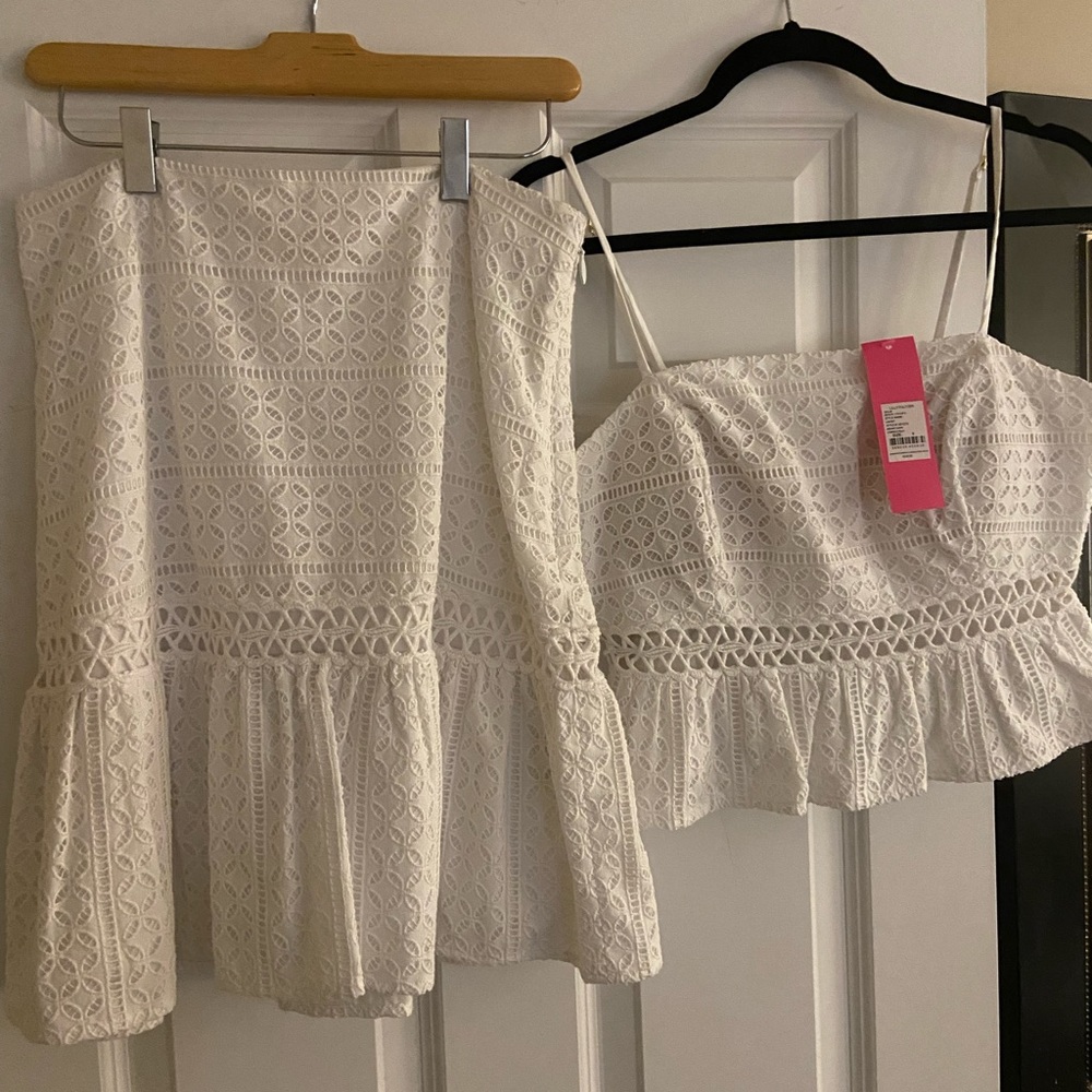 TAGS ON Lilly 2 Piece Eyelet Set!